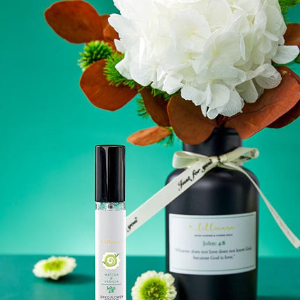 Matcha and Vanilla Flowers and Perfume Size M - Lillianna Gifts Australia