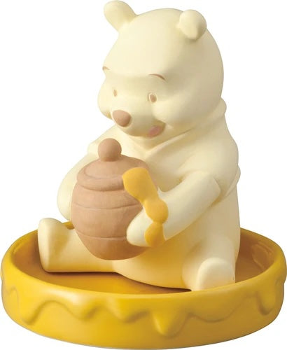 Disney "Winnie the Pooh" Pooh Humidifier (vaporization type) Height 13cm - Lillianna Gifts Australia