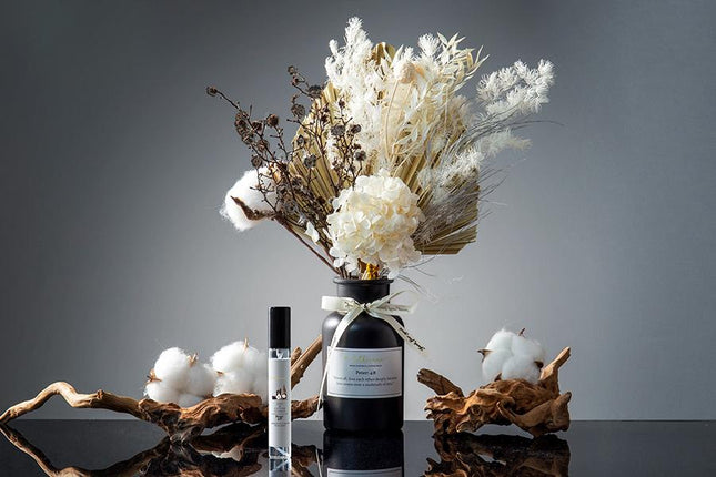 Oud and Cotton flower Flowers and Perfume Size M - Lillianna Gifts Australia